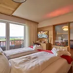 Wellnesshotel Zum Koch Szálloda 4*