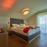 Szálloda Wellnesshotel Zum Koch