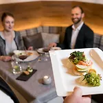 Wellnesshotel Zum Koch Szálloda 4*